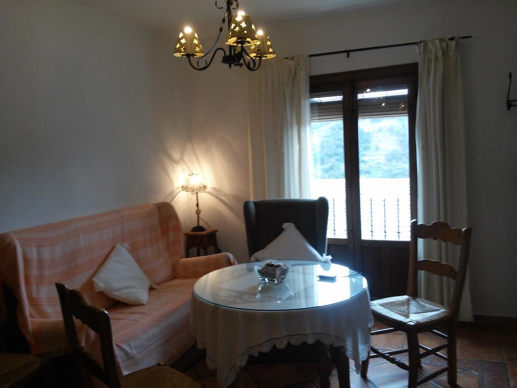 Apartamentos Rurales Jardines Del Visir Хенальгвасиль Экстерьер фото
